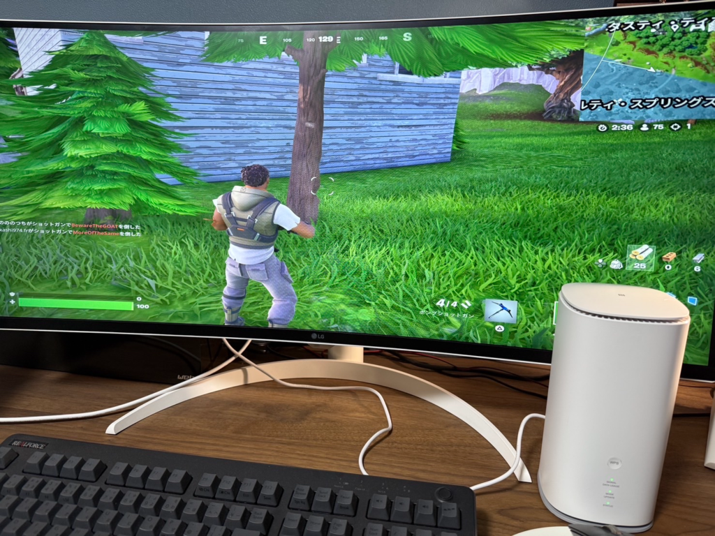 無線通信でオンラインゲームができるか検証している様子